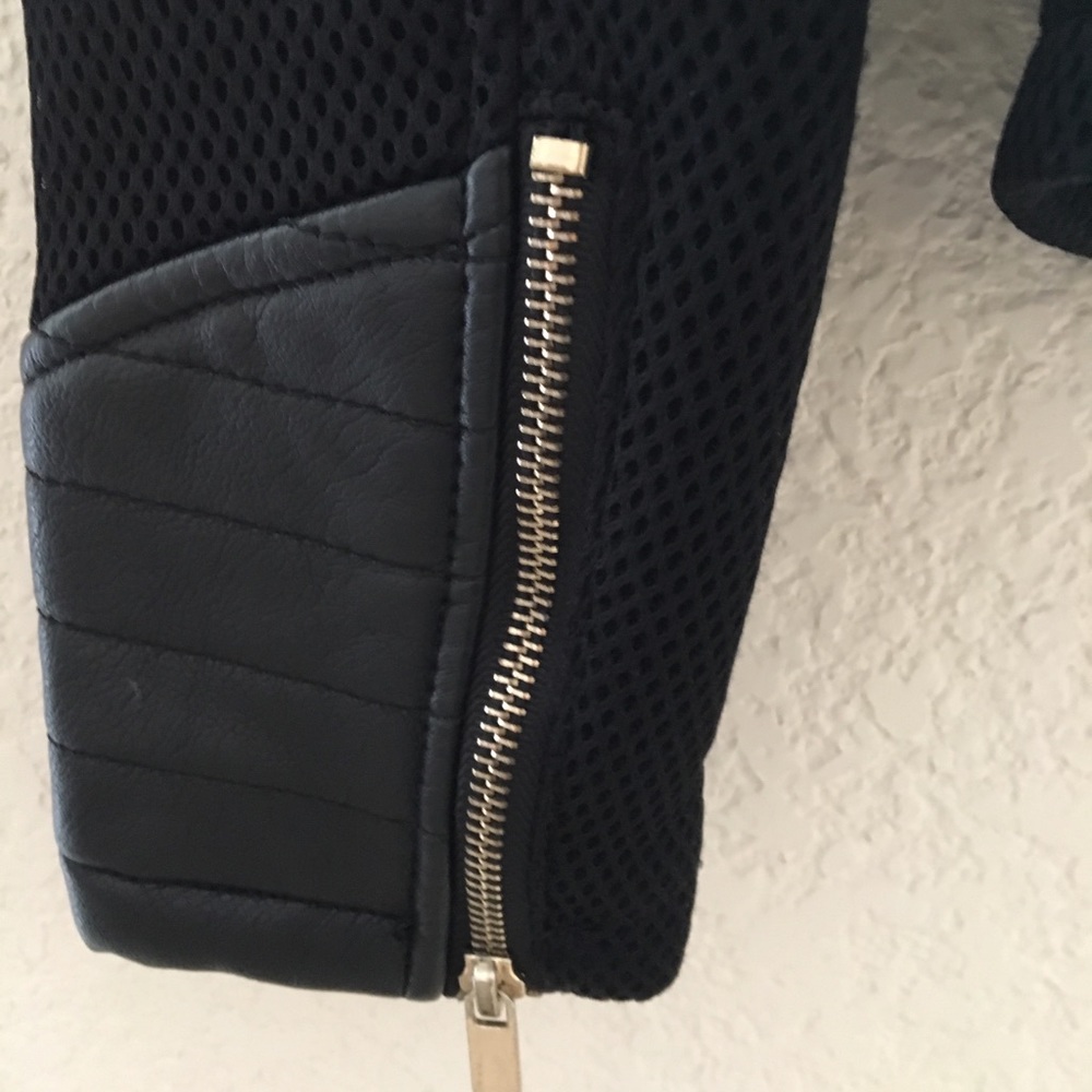 🔥 Black Jacket - Picture 3 of 5